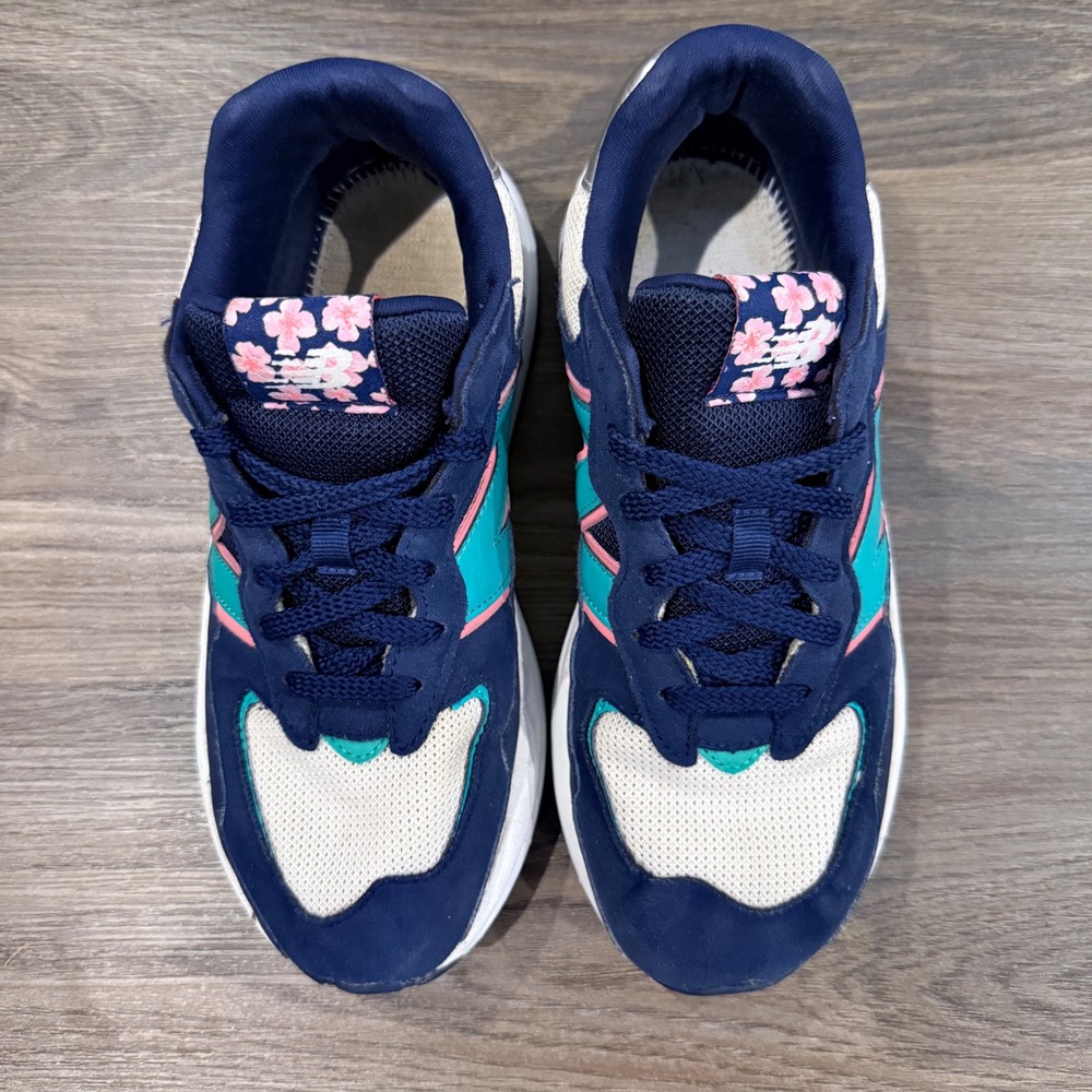 New Balance 57/40 Navy Teal Cherry Blossom Sneakers GC5740TO M 6.5 / W 8 Flaw** - Picture 7 of 8